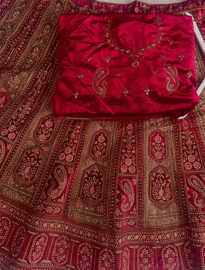 Royal Legacy – Heavily Embroidered Bridal Lehenga Set with Velvet & Net Dupattas