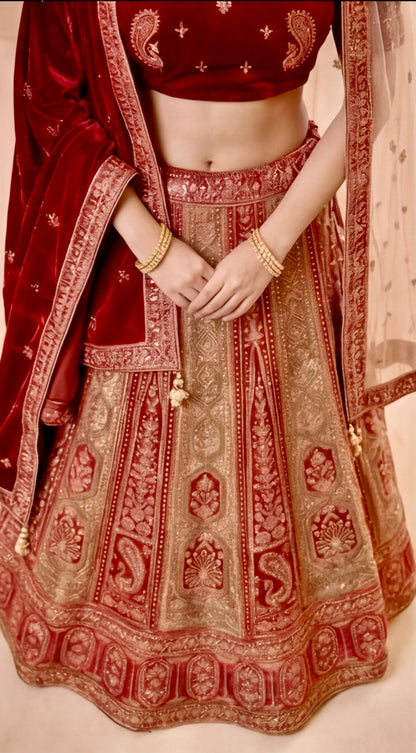 Royal Legacy – Heavily Embroidered Bridal Lehenga Set with Velvet & Net Dupattas