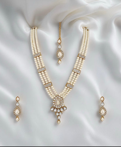 Ethnic Gold Plated White Kundan Necklace Earring & Maangtikka - Citarr